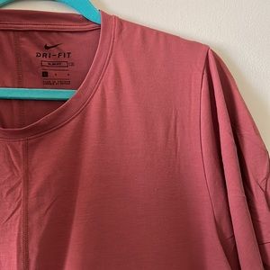 Nike Dri-Fit Slim Fit Shirt